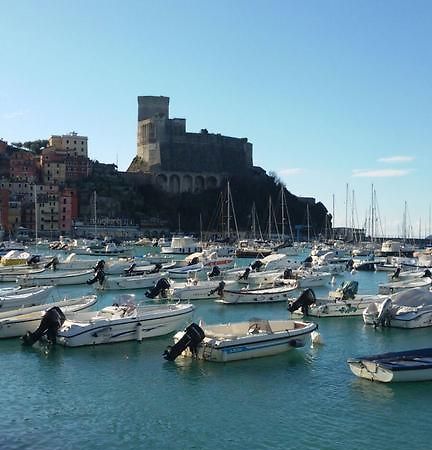 Вилла Casa A Lerici Nell'Antico Borgo Экстерьер фото