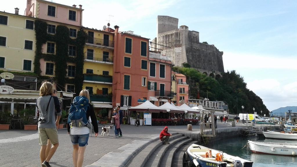 Вилла Casa A Lerici Nell'Antico Borgo Экстерьер фото