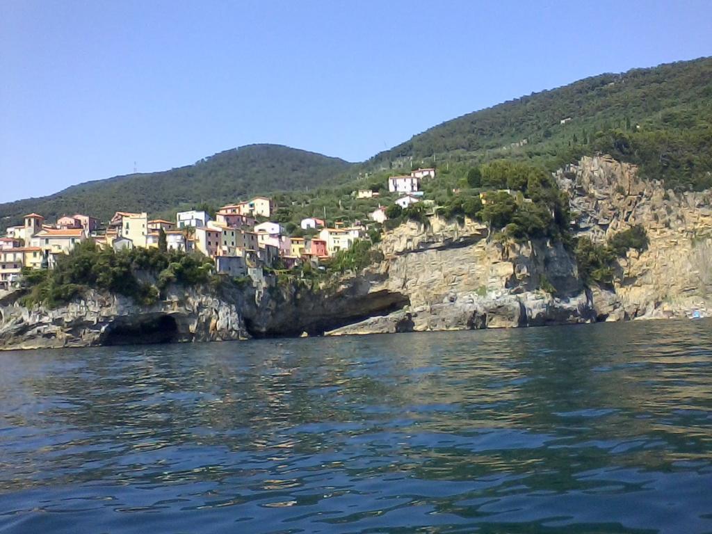 Вилла Casa A Lerici Nell'Antico Borgo Экстерьер фото