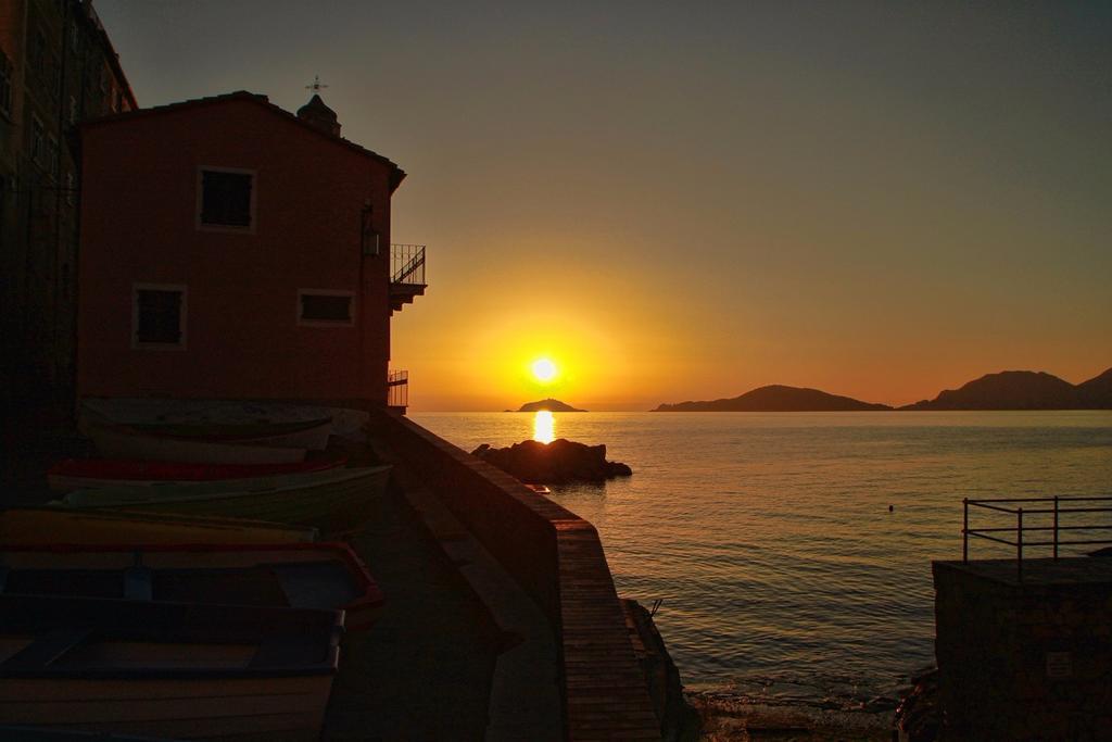 Вилла Casa A Lerici Nell'Antico Borgo Экстерьер фото