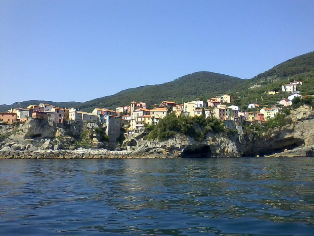 Вилла Casa A Lerici Nell'Antico Borgo Экстерьер фото