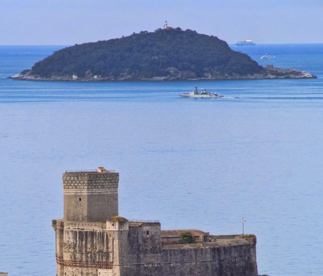 Вилла Casa A Lerici Nell'Antico Borgo Экстерьер фото
